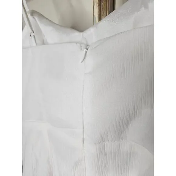 NWT Hello Molly White Cut Out Dress Bride/ Shower/ Bachelorette Size  6 - Picture 9 of 16